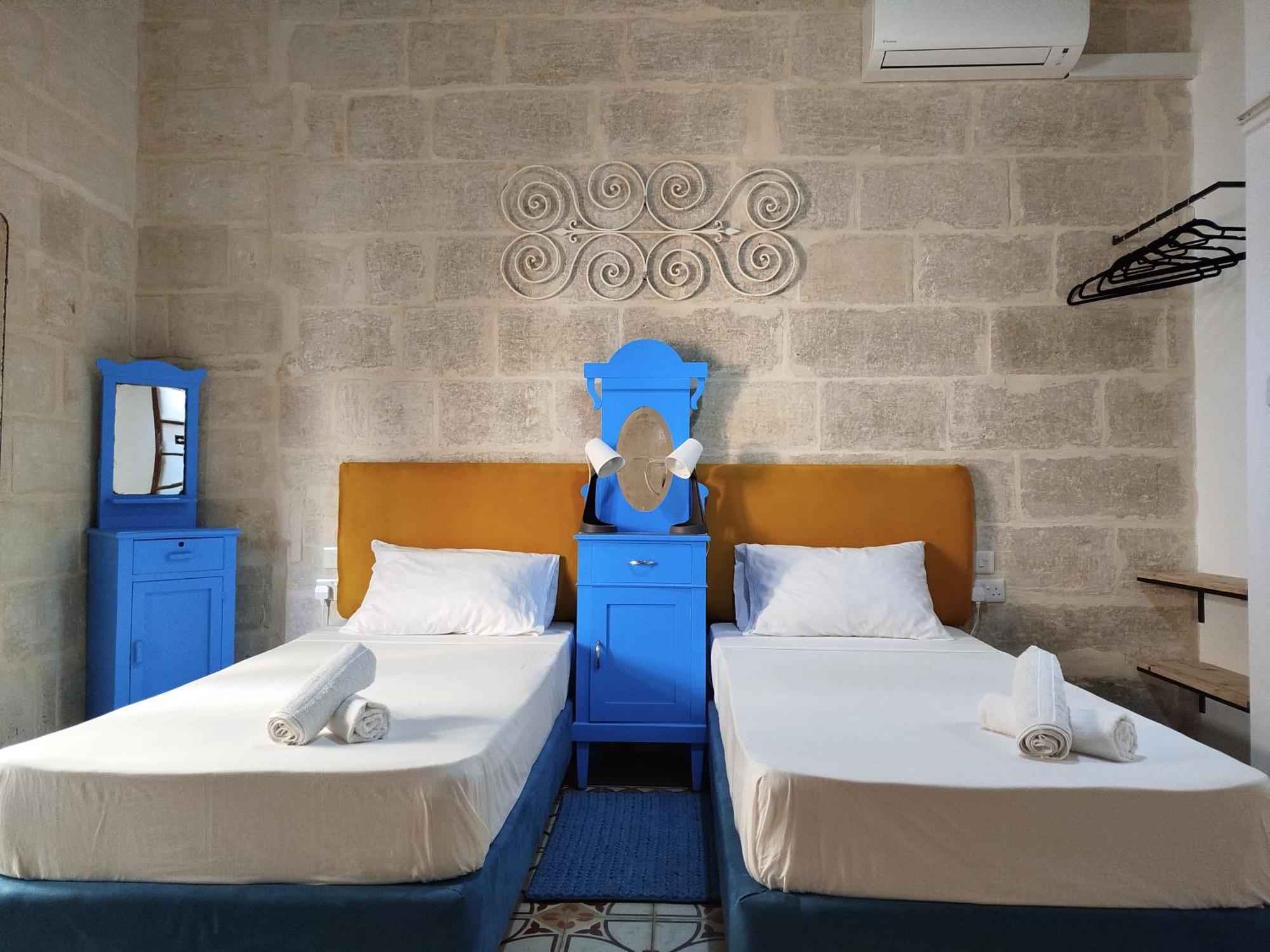 Limestone Sun Suites Sliema Room photo