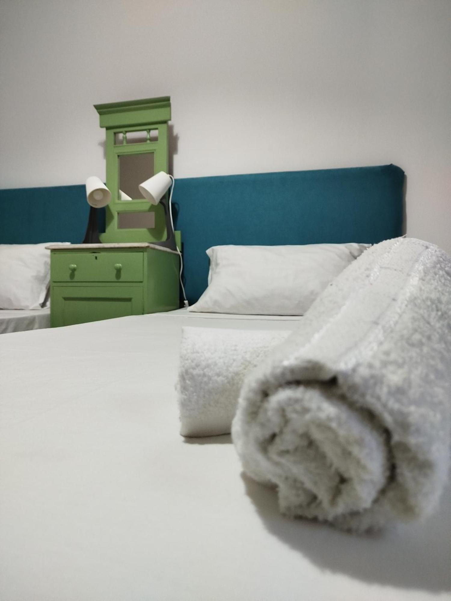 Limestone Sun Suites Sliema Room photo