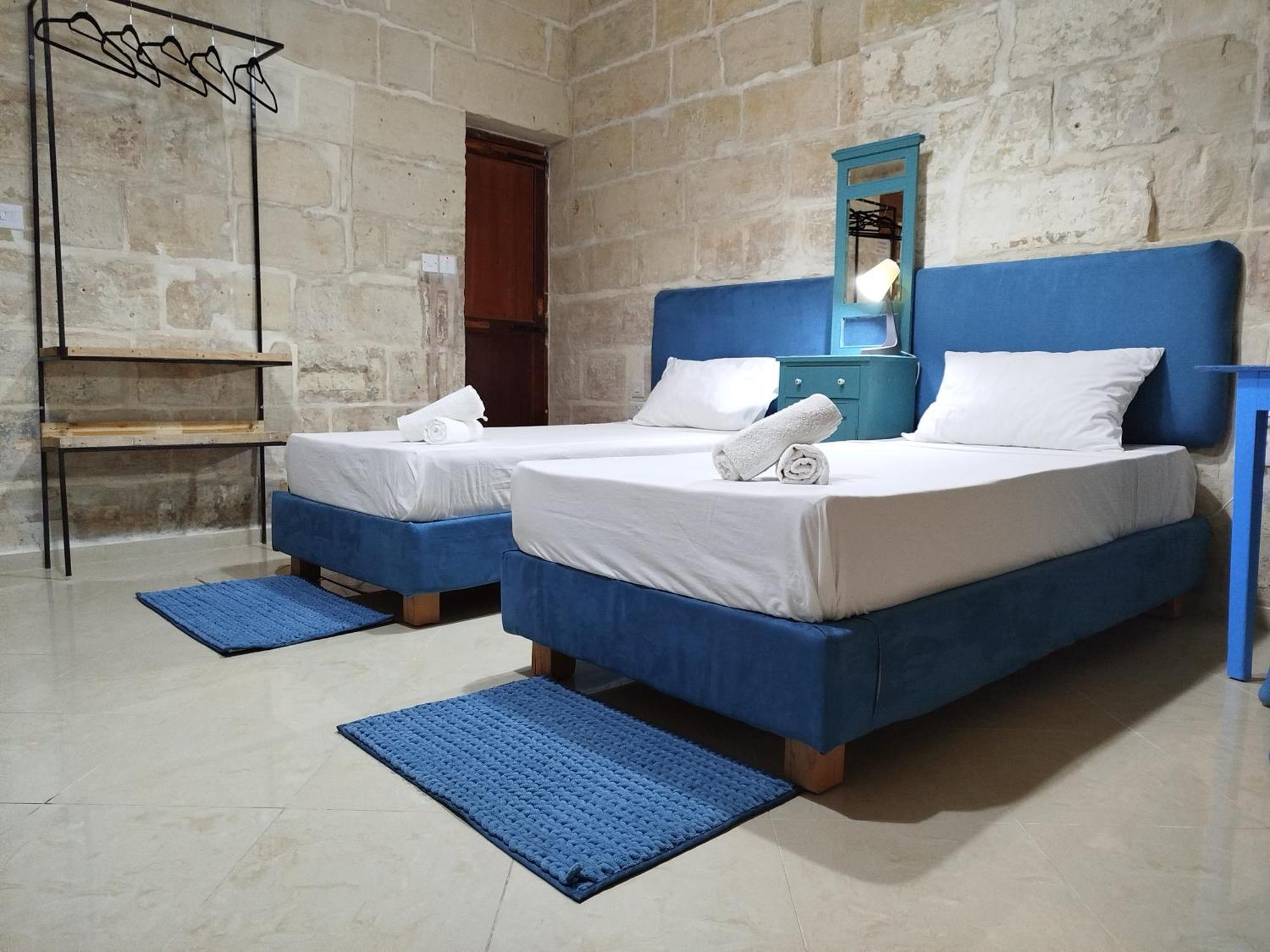Limestone Sun Suites Sliema Room photo