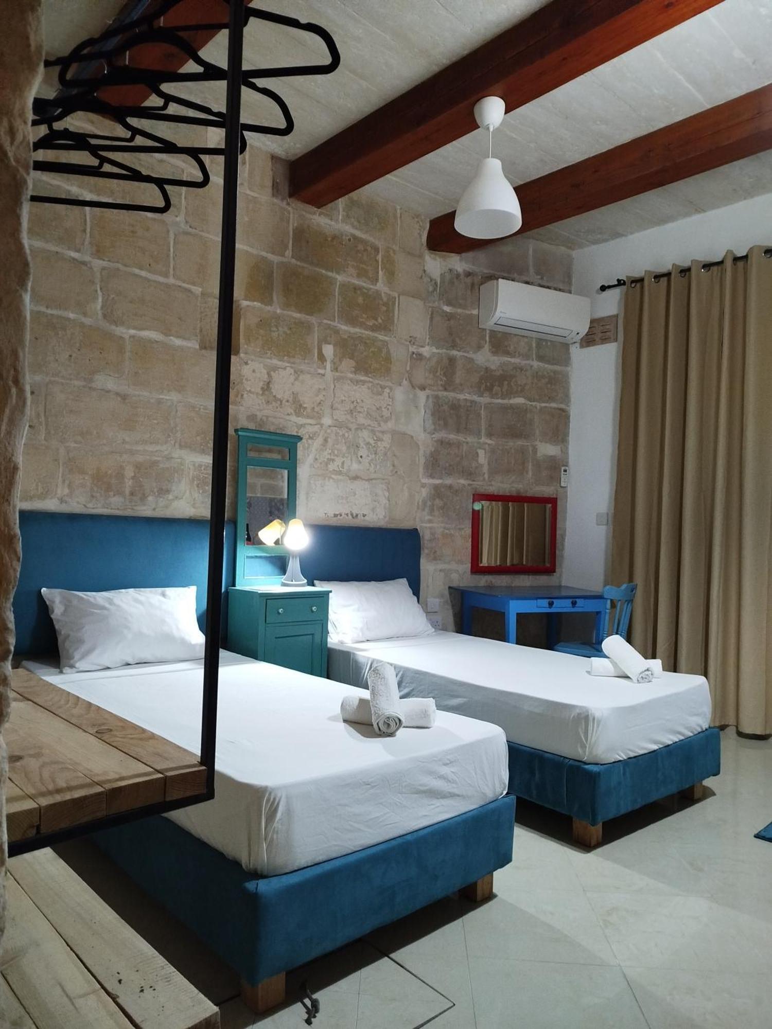 Limestone Sun Suites Sliema Room photo